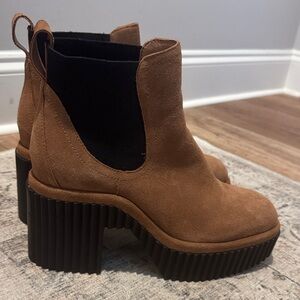 Stylish Tan Ankle Booties